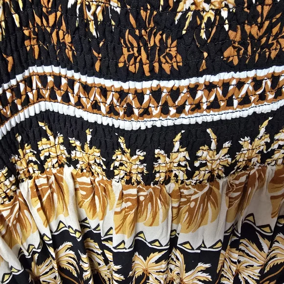 Avenue Black and Gold Patterned Sleeveless Dress - Picture 4 of 5